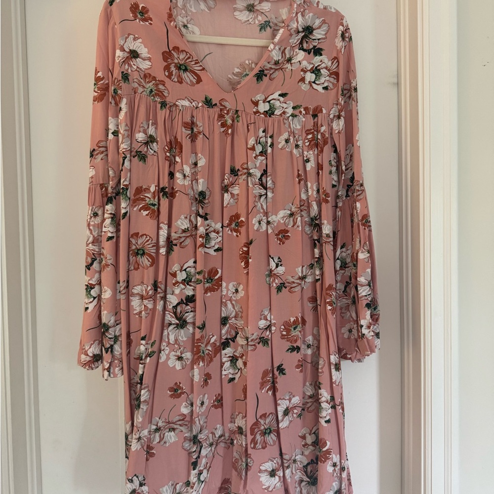 Pink floral mini sundress with bell sleeves - Emma Knudsen